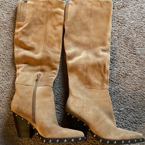 Brand New Guess Boots , wore Once - Picture 2 of 2